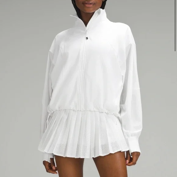 Define relaxed jacket - Picture 1 of 5